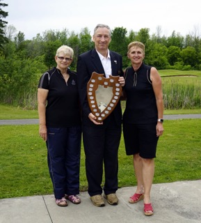 Susan Gillean and Roxanne Gagne with Marjorie Strong Award Plaque